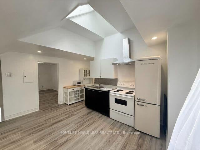 8 John Street, Unit A thumbnail 2