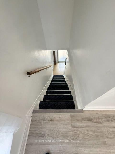 8 John Street, Unit A thumbnail 9
