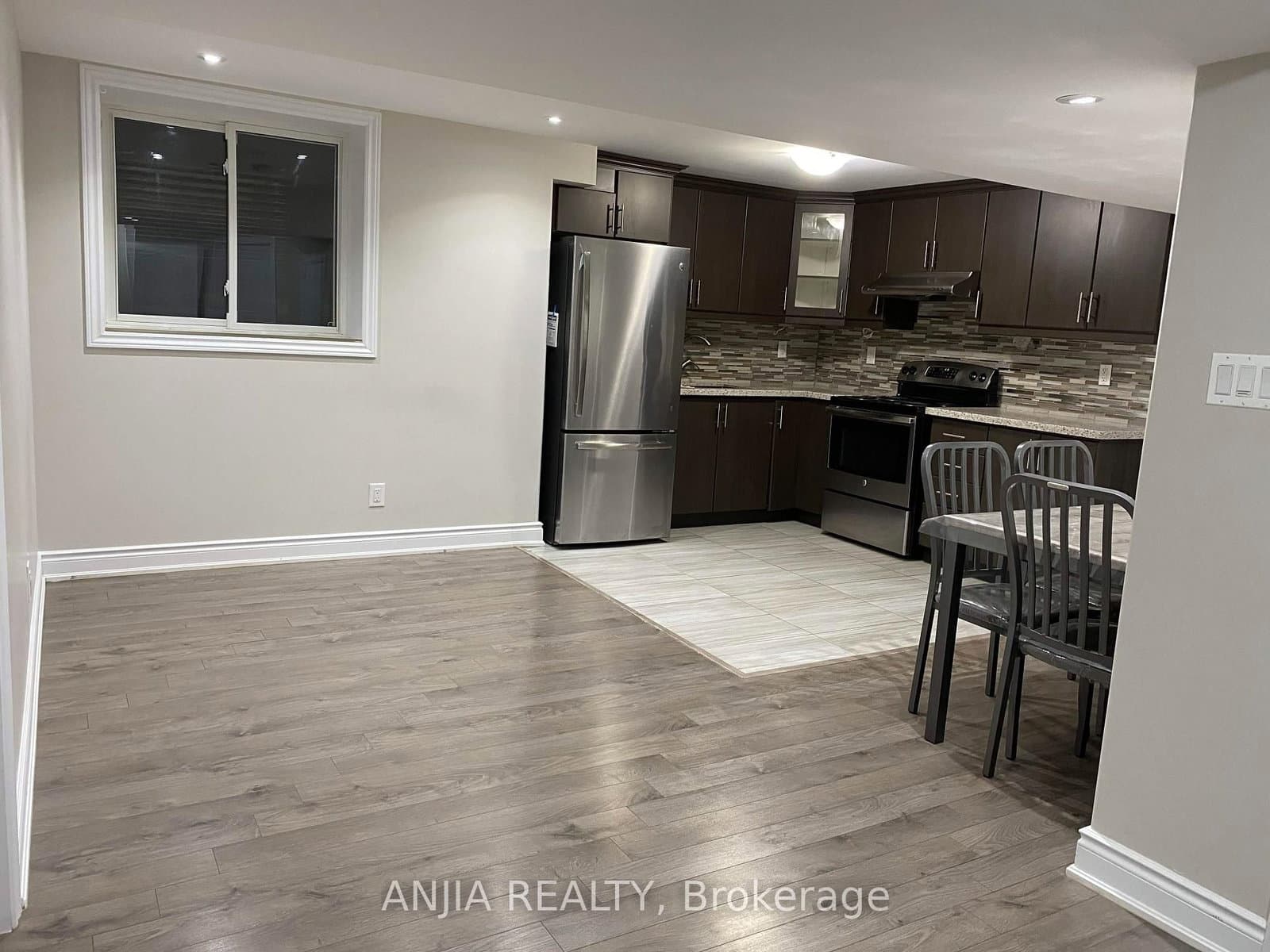 46 Rampart Drive - Image 1
