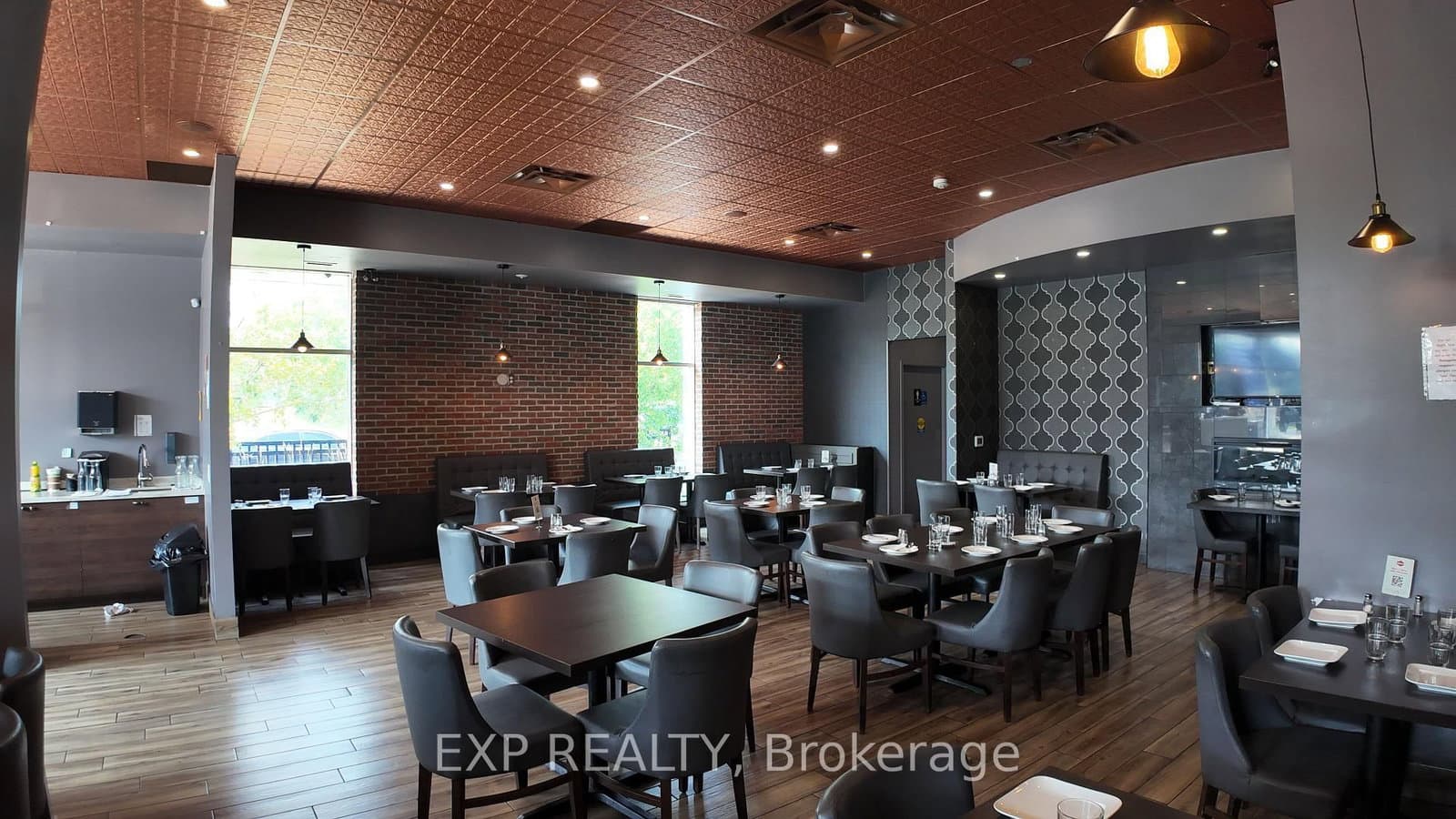10525 Bramalea Road - Image 1