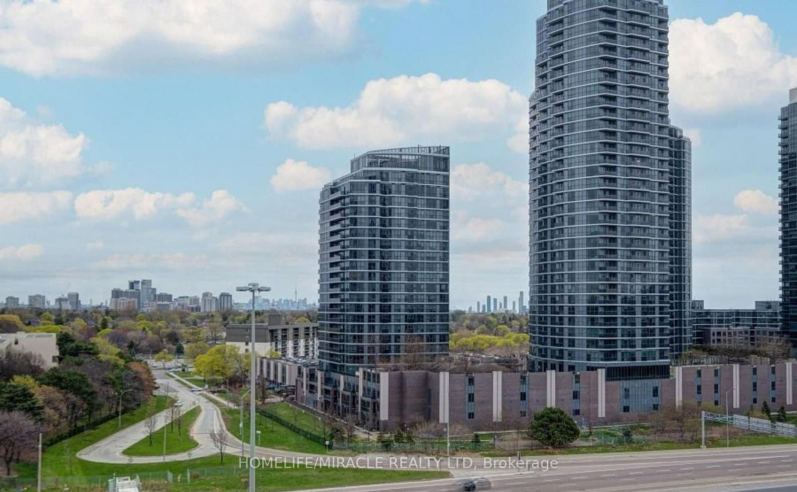 2 Eva Road, Unit 824 thumbnail 2