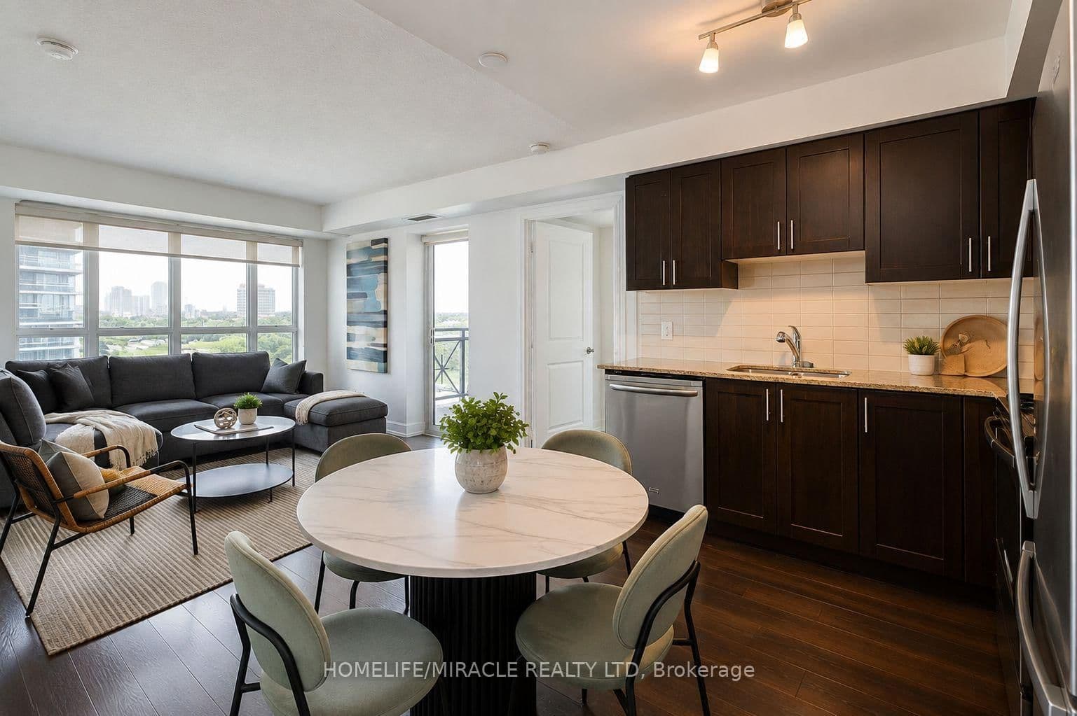 2 Eva Road, Unit 824 thumbnail 8