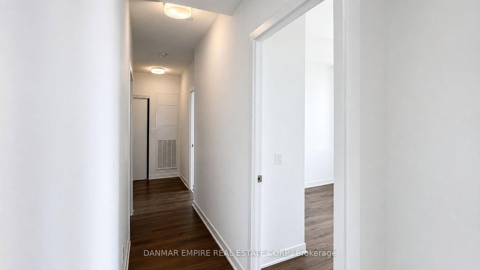 405 Dundas Street W, Unit LPH06 thumbnail 14