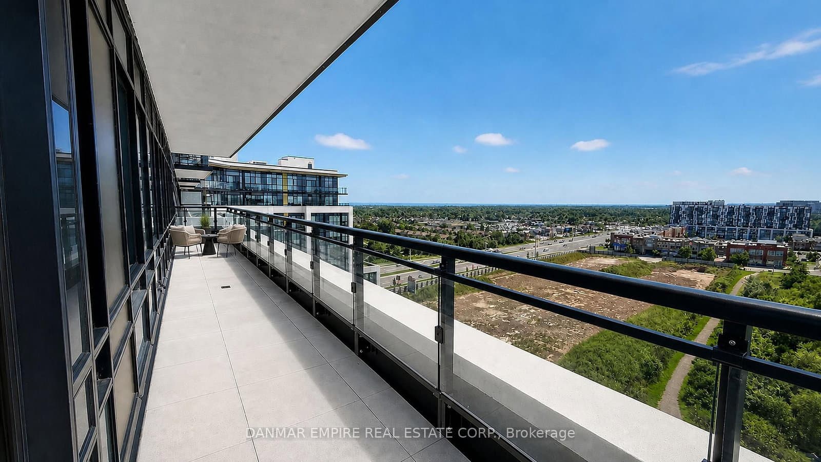 405 Dundas Street W, Unit LPH06 thumbnail 26
