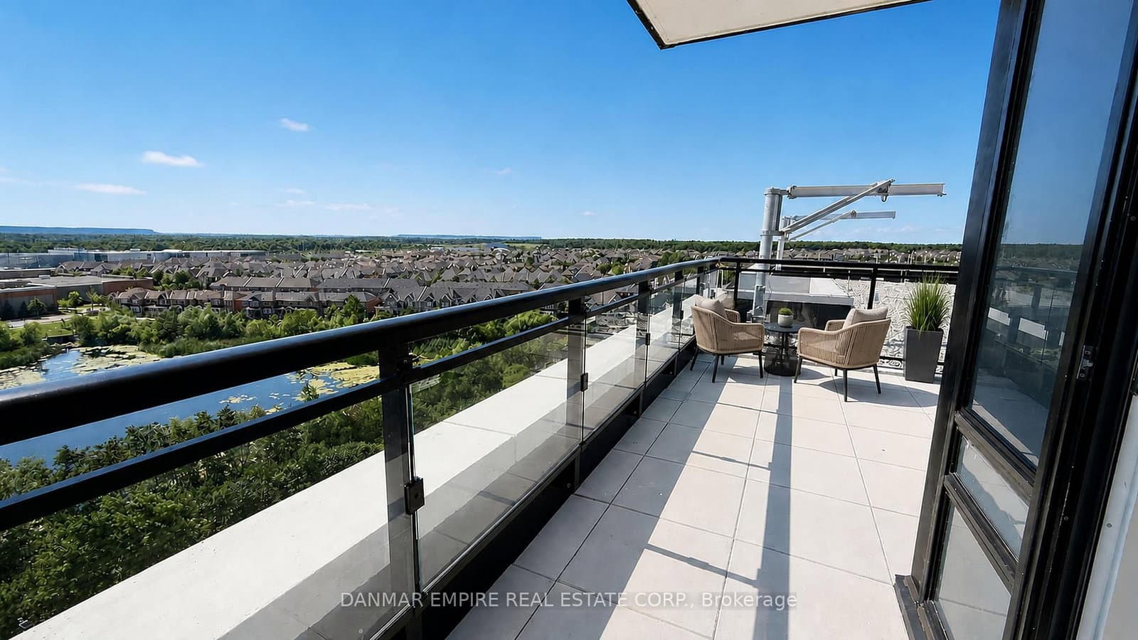 405 Dundas Street W, Unit LPH06 thumbnail 27