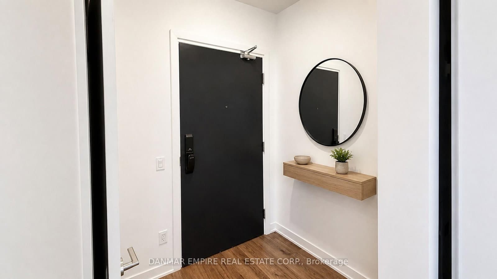 405 Dundas Street W, Unit LPH06 thumbnail 6