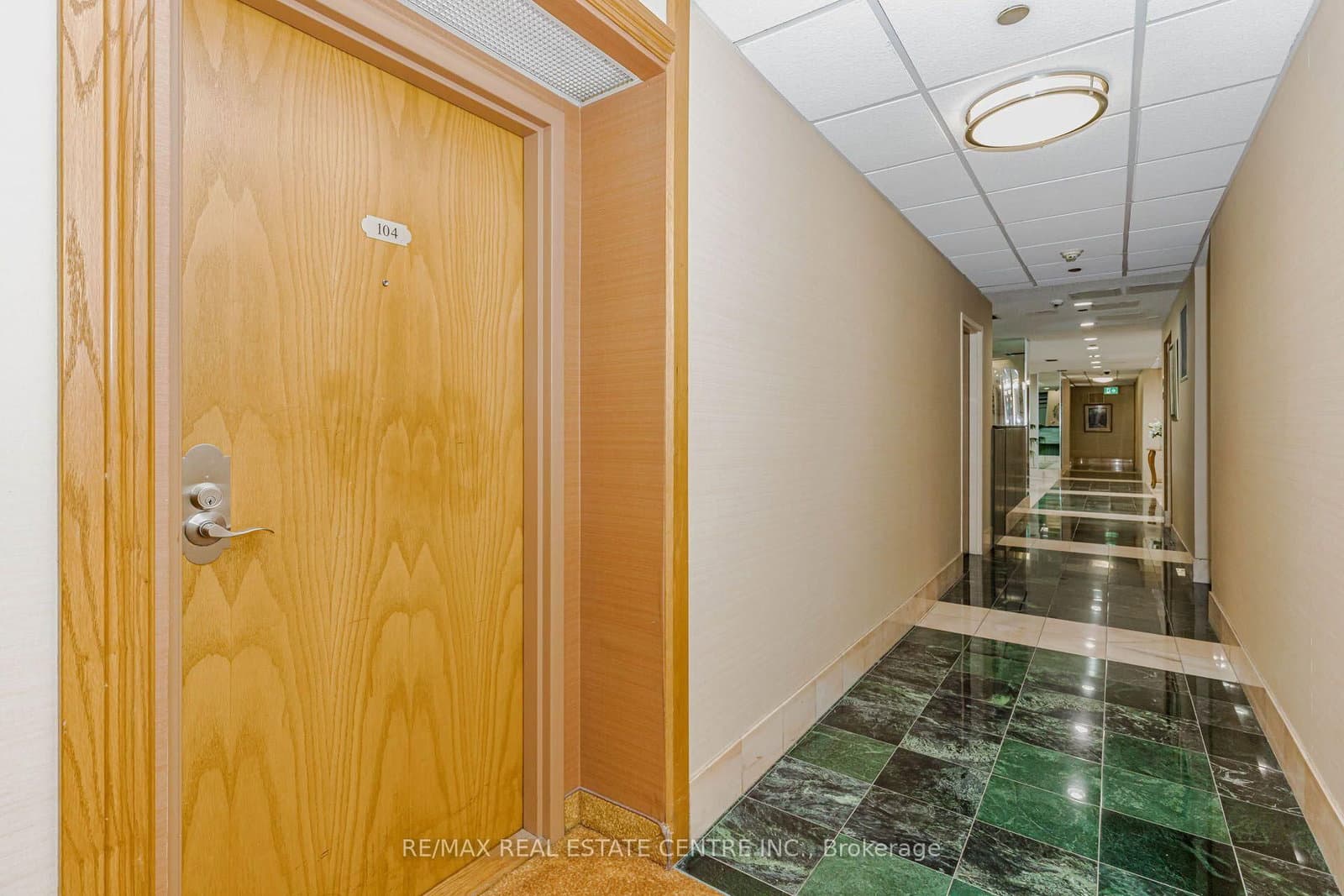 310 Mill Street S, Unit 104 thumbnail 6