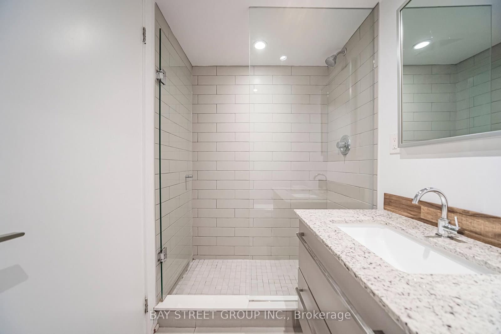 160 Flemington Road, Unit 1020 thumbnail 17