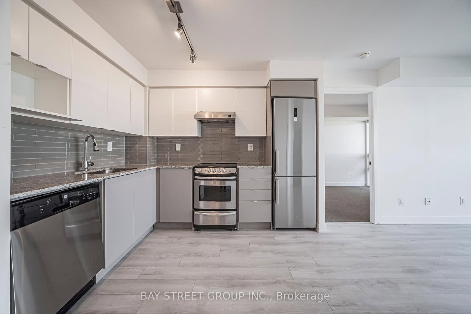 160 Flemington Road, Unit 1020 thumbnail 22