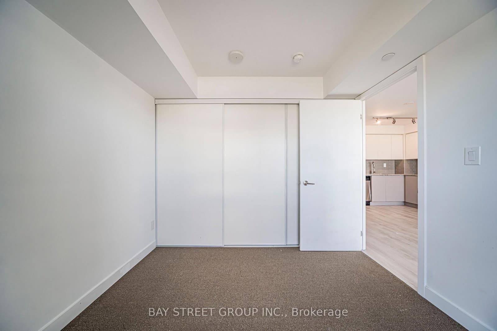 160 Flemington Road, Unit 1020 thumbnail 45