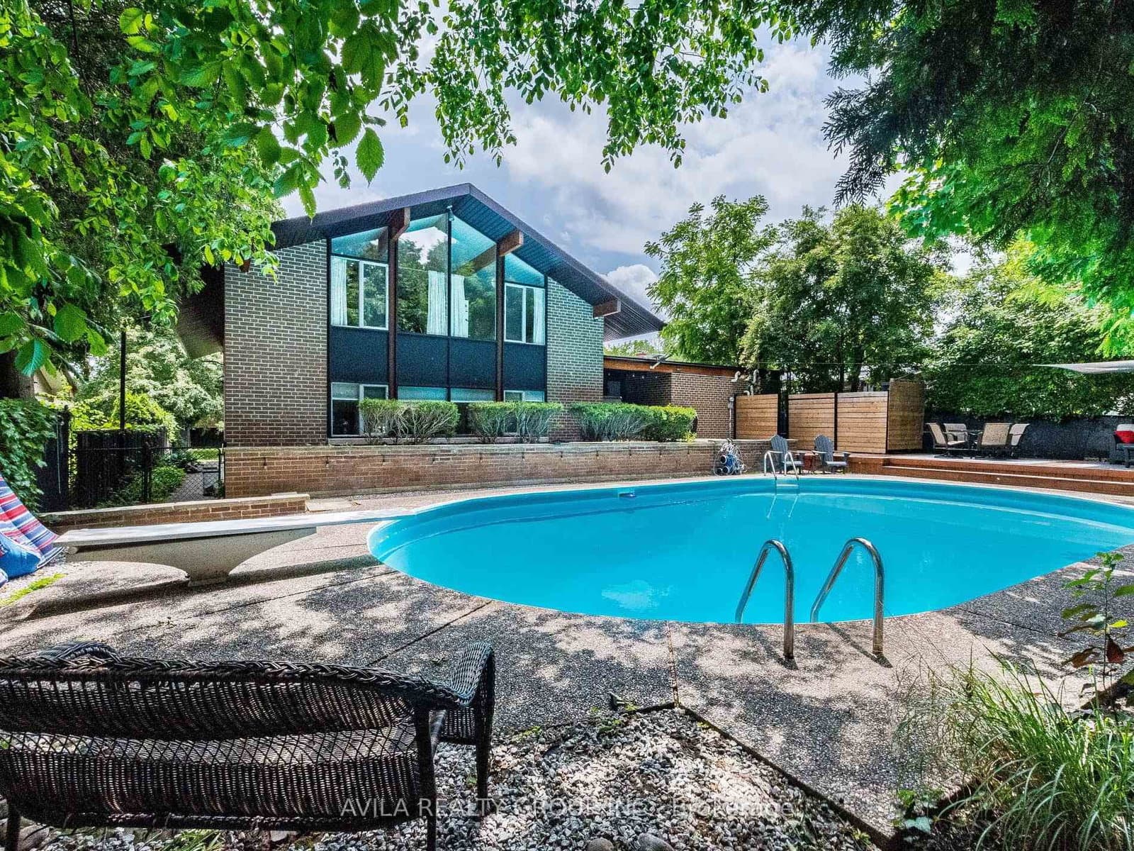 12 Woodbrook Drive thumbnail 24