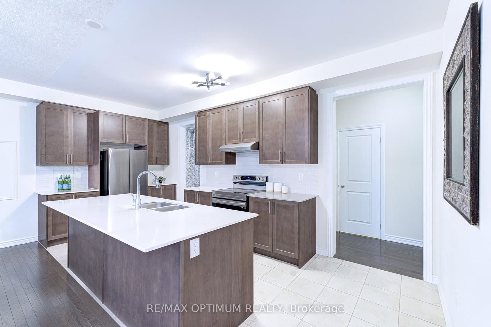 46 Eastman Drive thumbnail 14