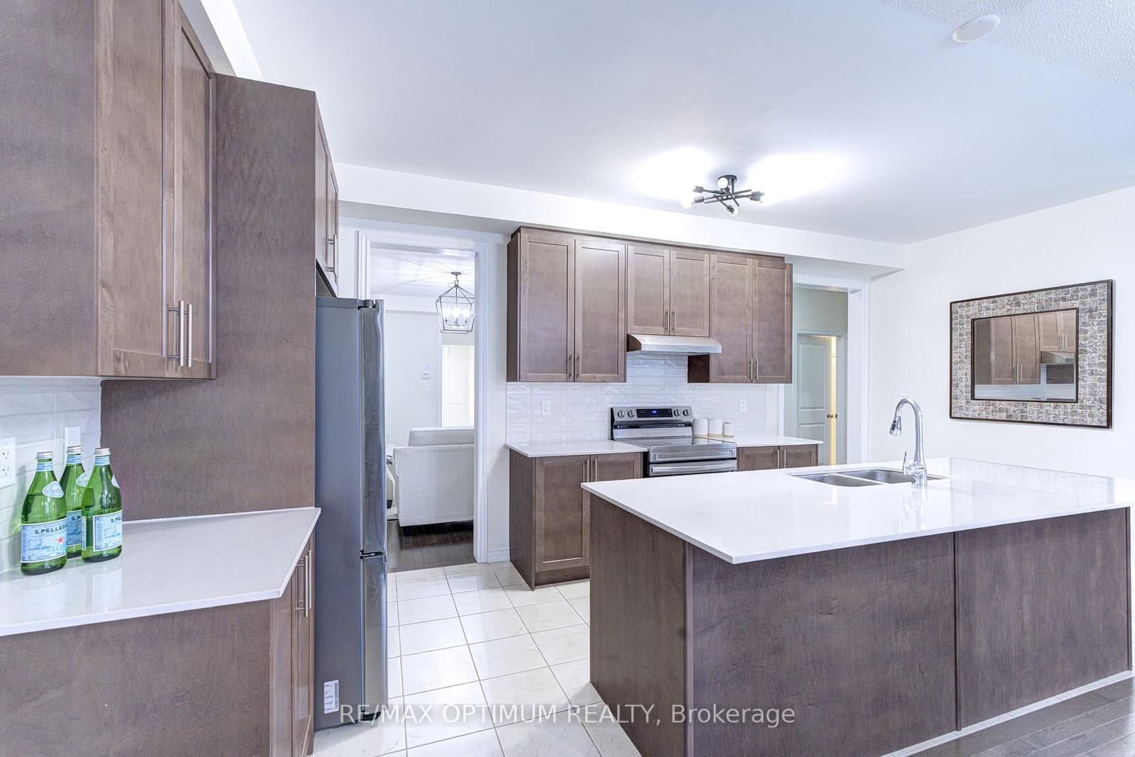 46 Eastman Drive thumbnail 15