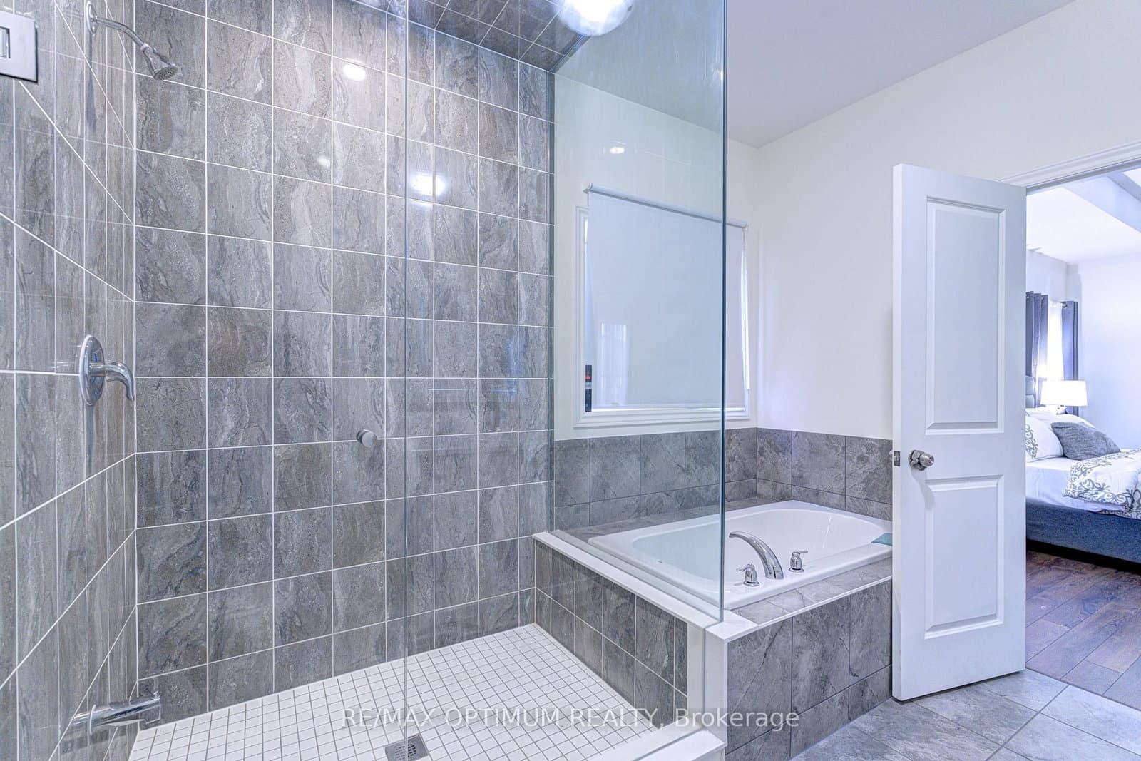 46 Eastman Drive thumbnail 24
