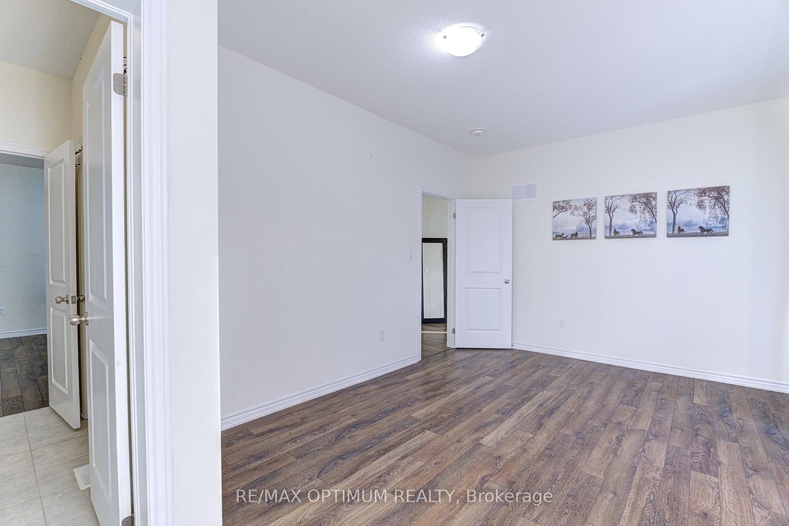 46 Eastman Drive thumbnail 26