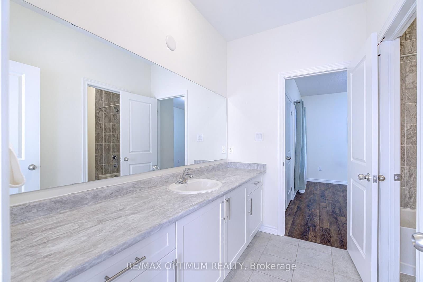 46 Eastman Drive thumbnail 27