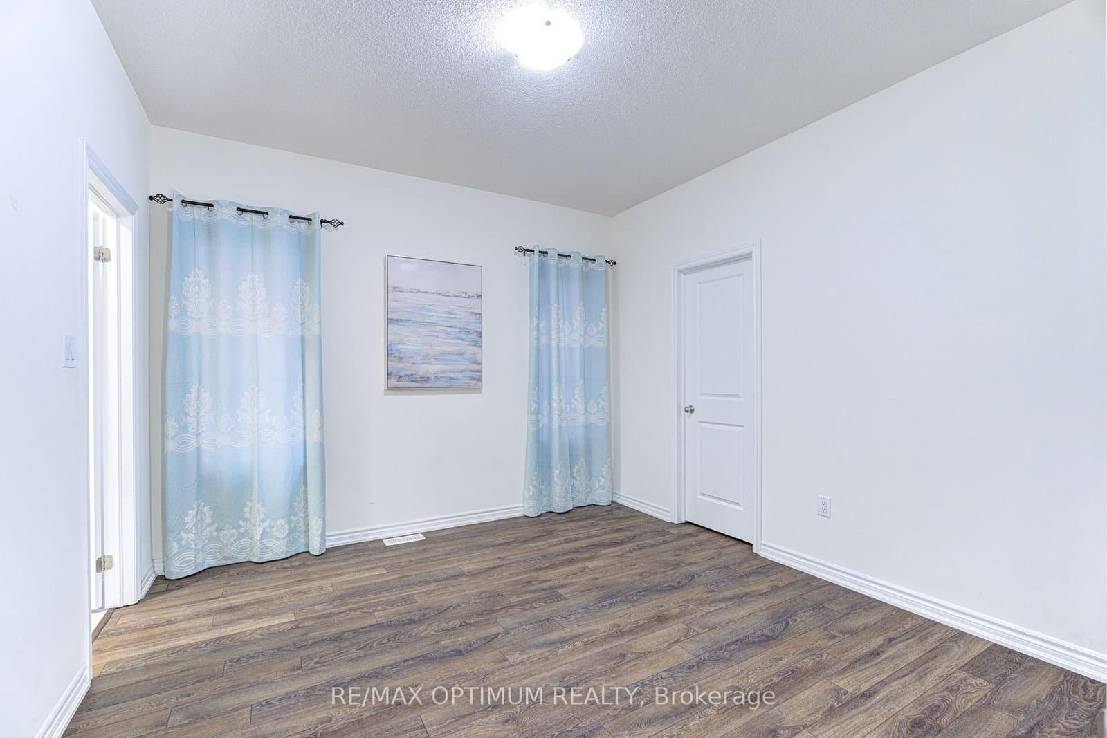 46 Eastman Drive thumbnail 33