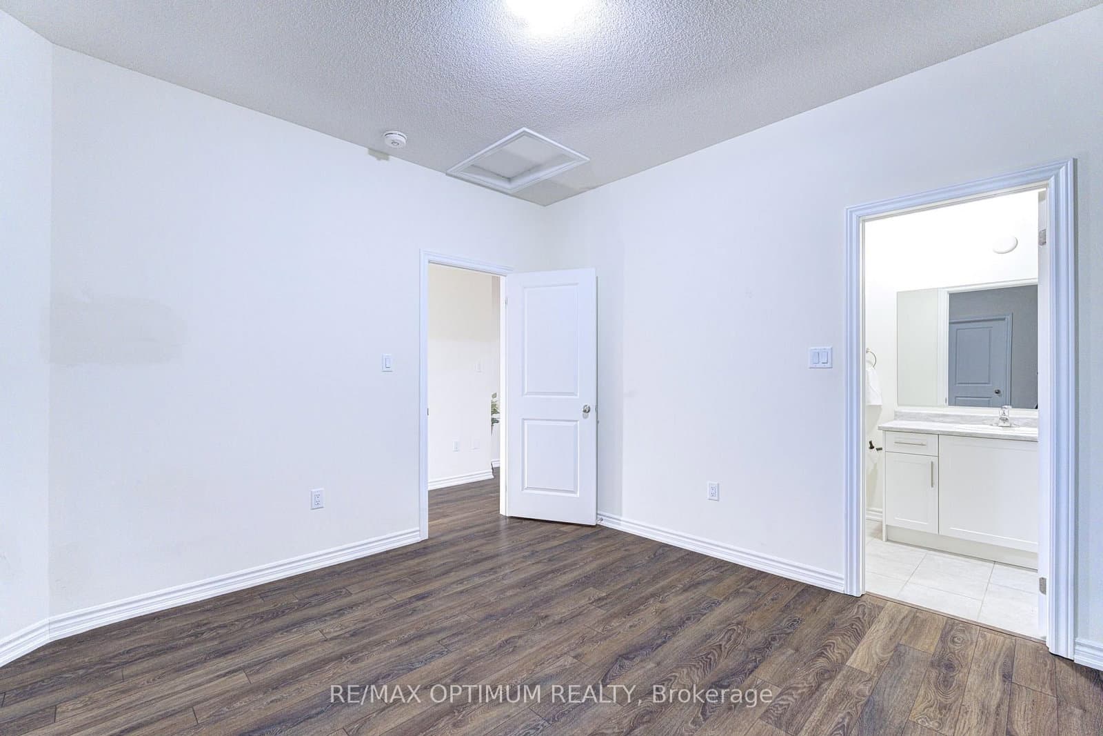 46 Eastman Drive thumbnail 34