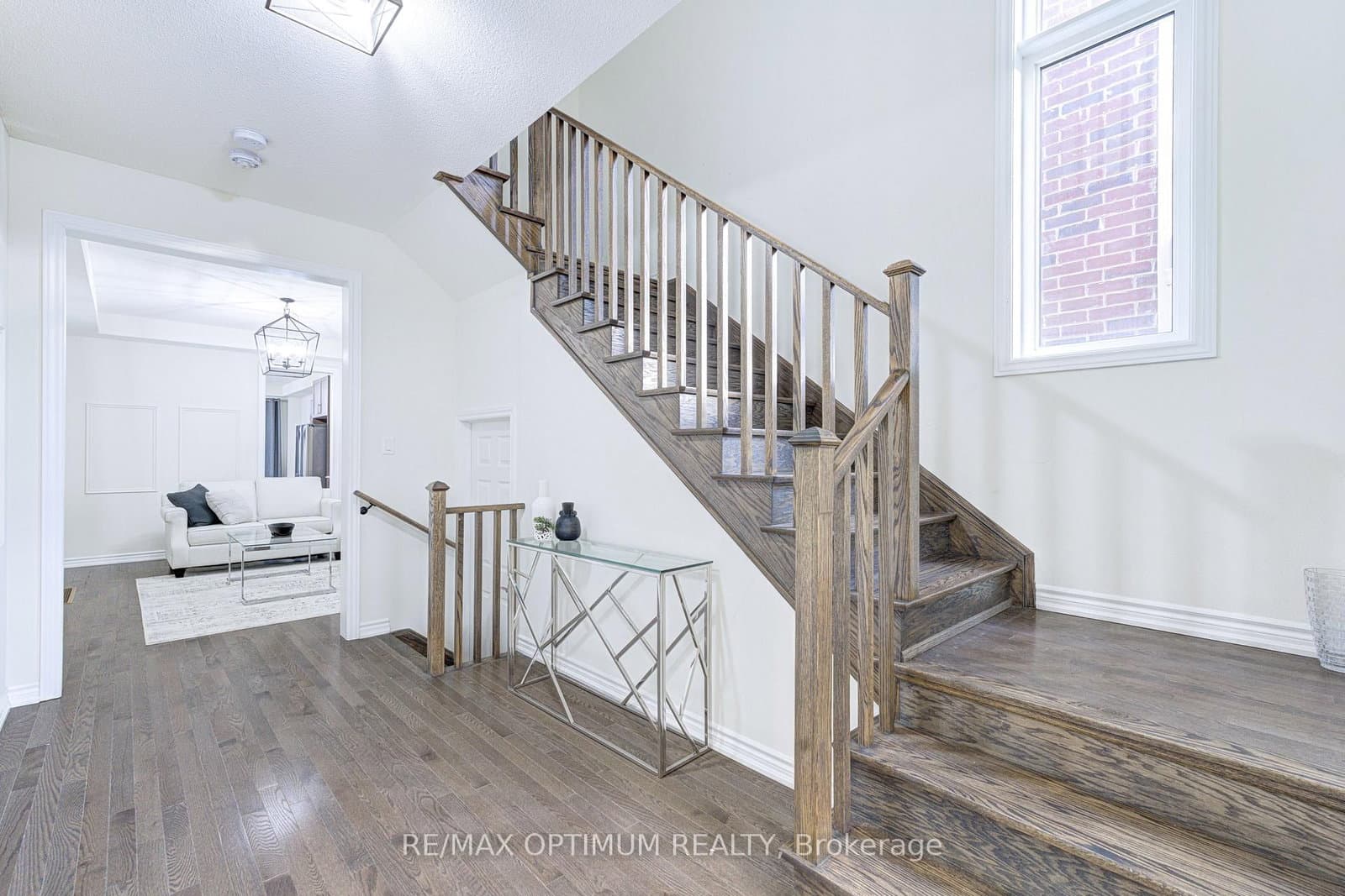 46 Eastman Drive thumbnail 5
