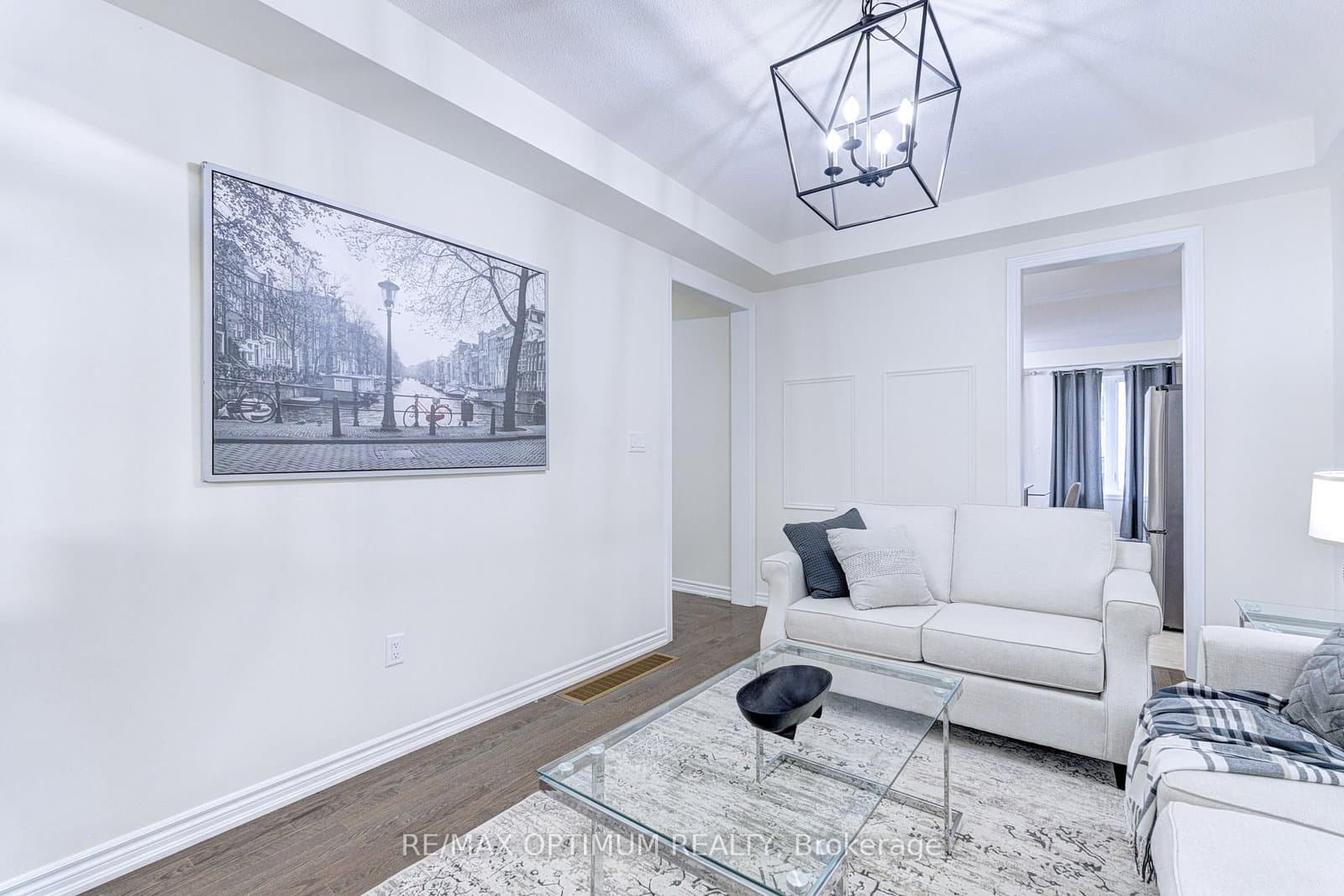 46 Eastman Drive thumbnail 7