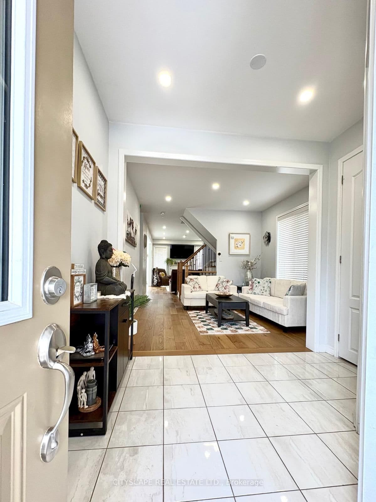 538 Edenbrook Hill Drive thumbnail 4