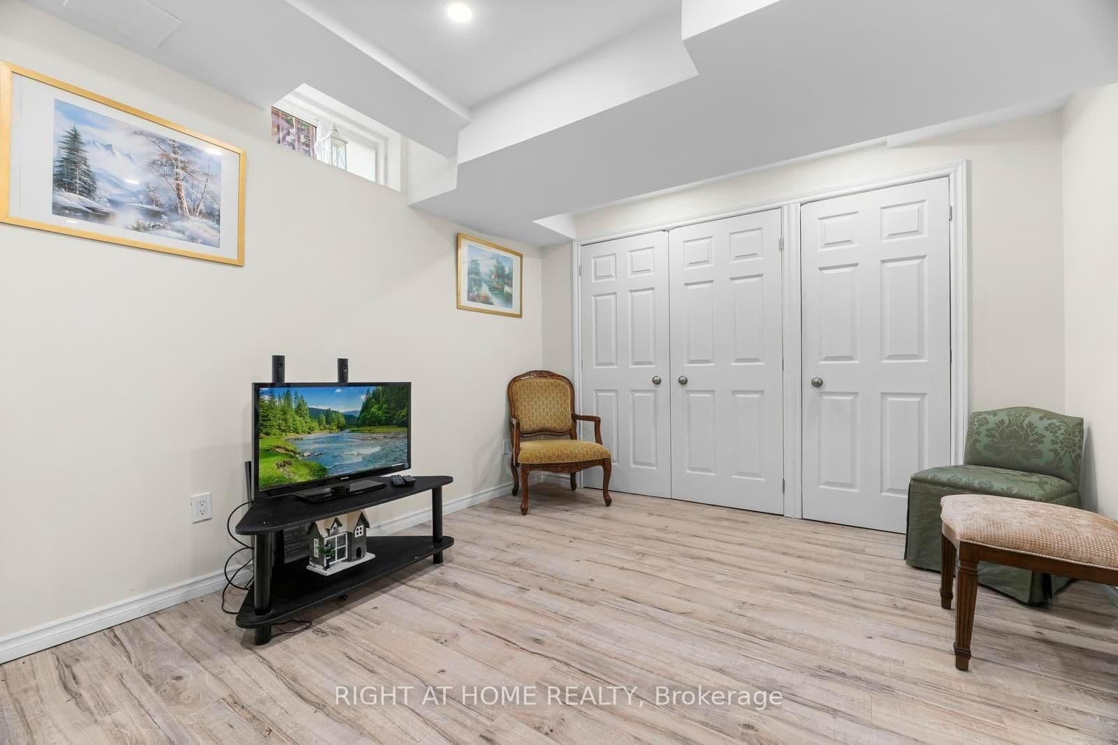 41 Coastline Drive thumbnail 33