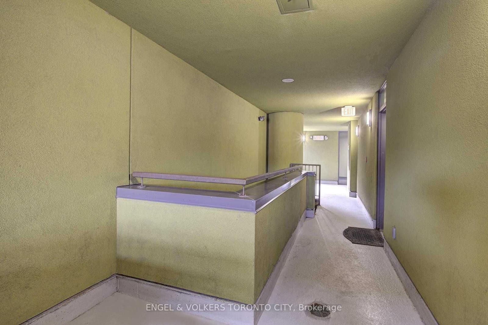 25 Ritchie Avenue, Unit 202 thumbnail 20