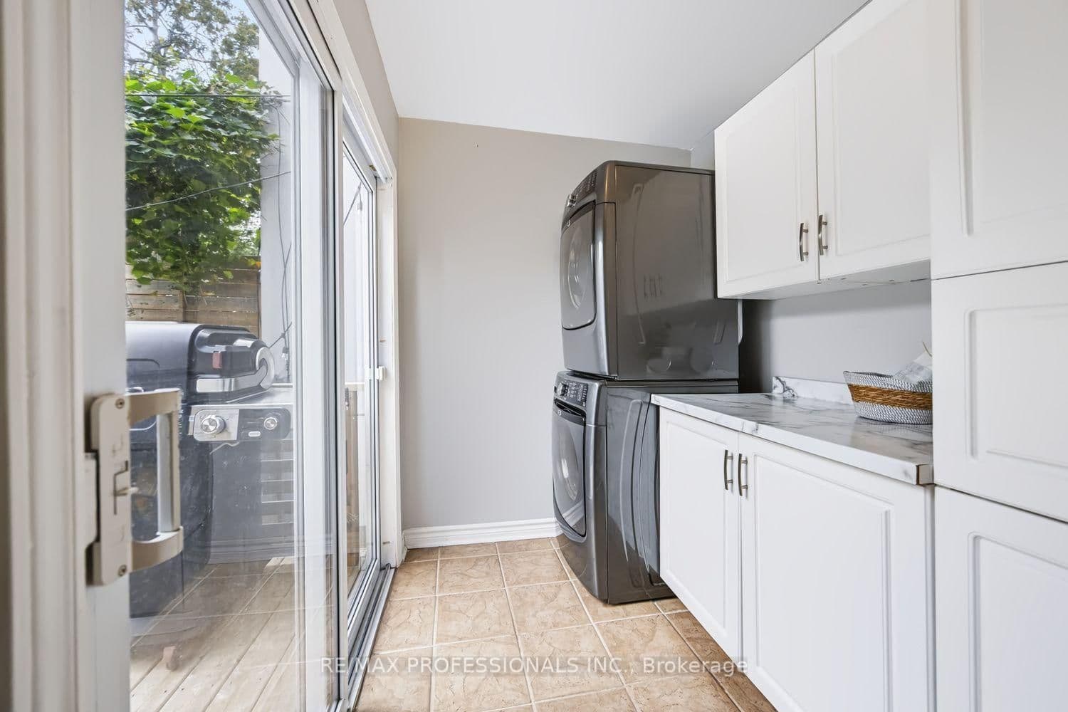 3 Blakley Avenue thumbnail 16
