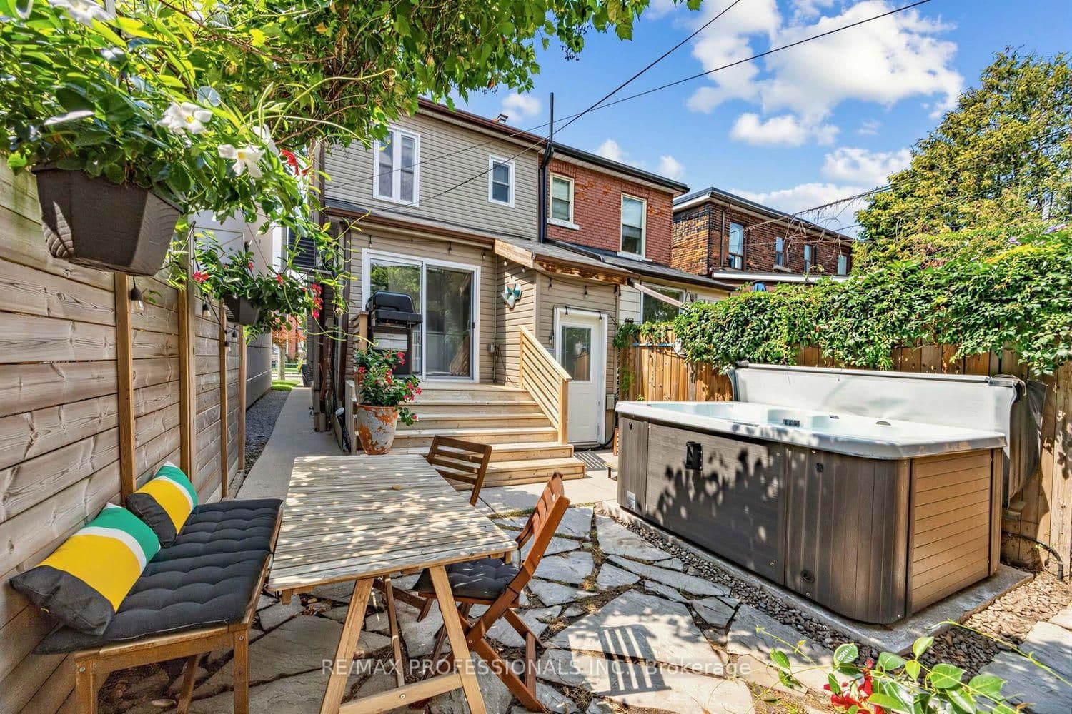 3 Blakley Avenue thumbnail 32