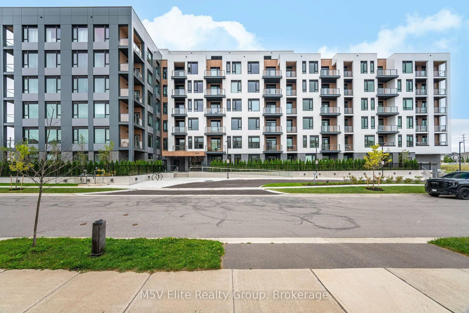 1440 Clarriage Court, Unit 213