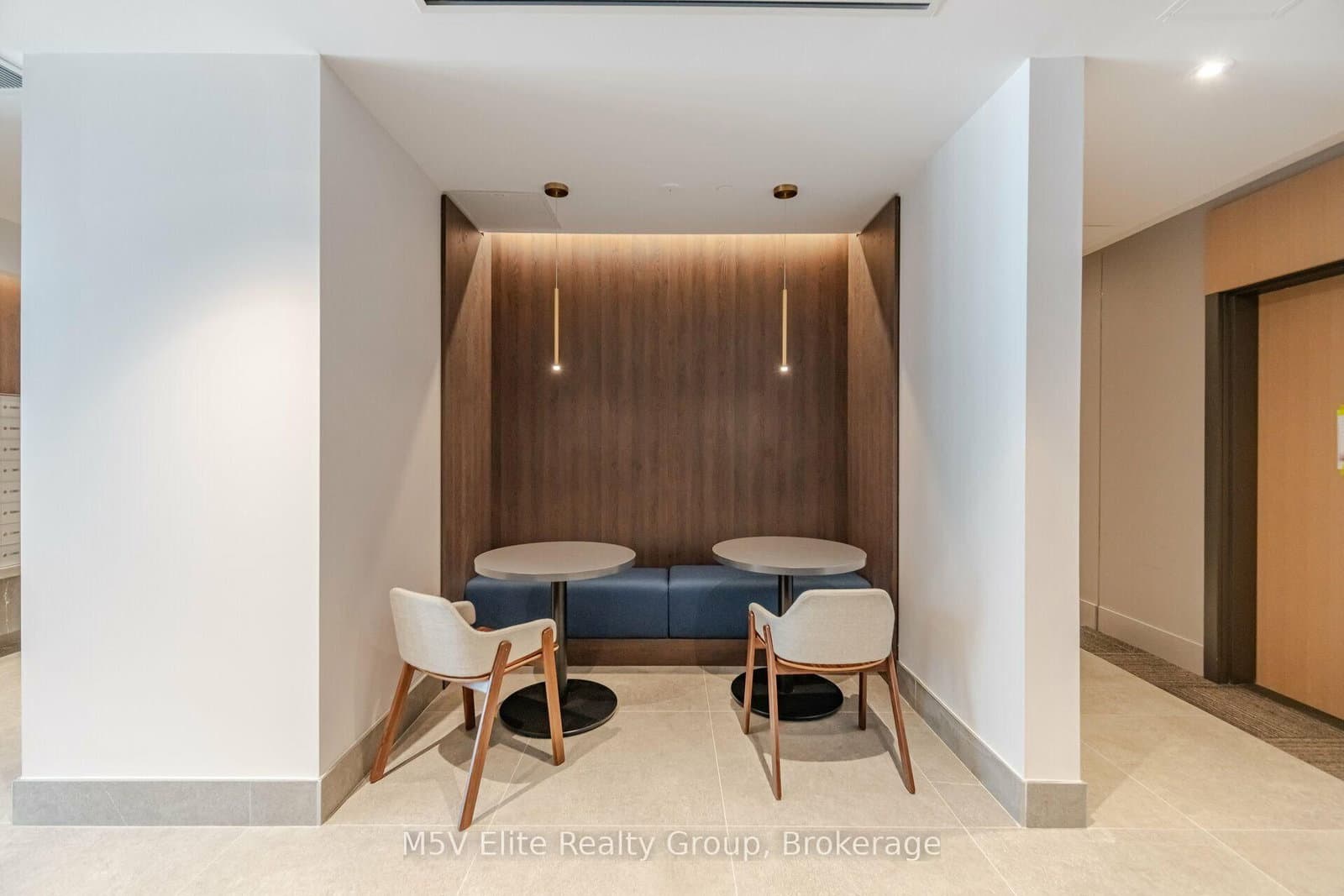 1440 Clarriage Court, Unit 213 thumbnail 32