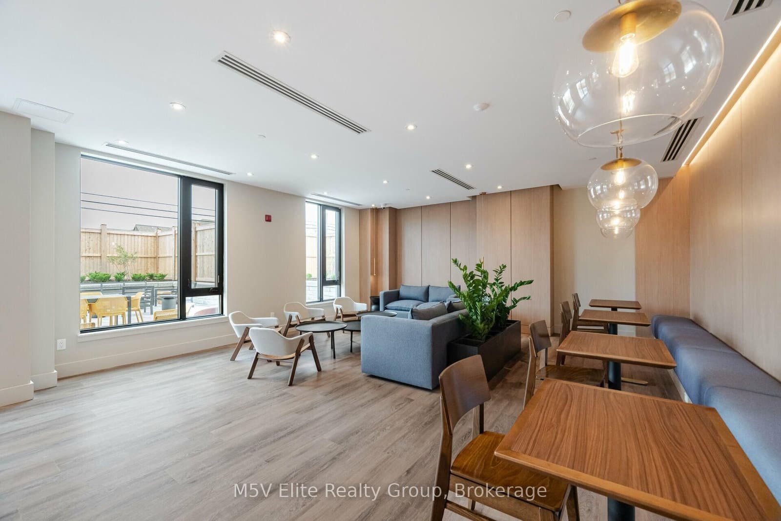 1440 Clarriage Court, Unit 213 thumbnail 38