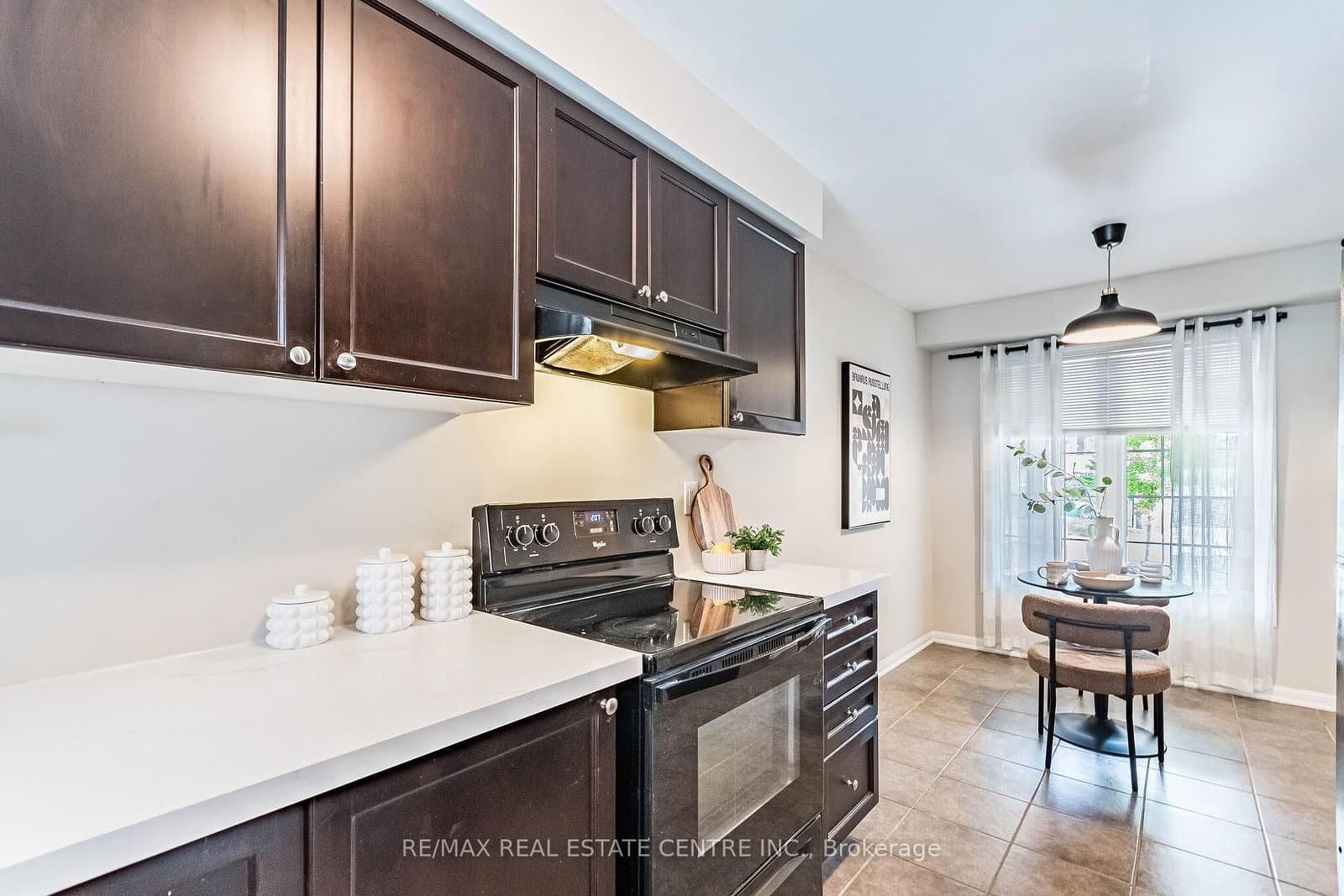 1020 Stemman Place thumbnail 11