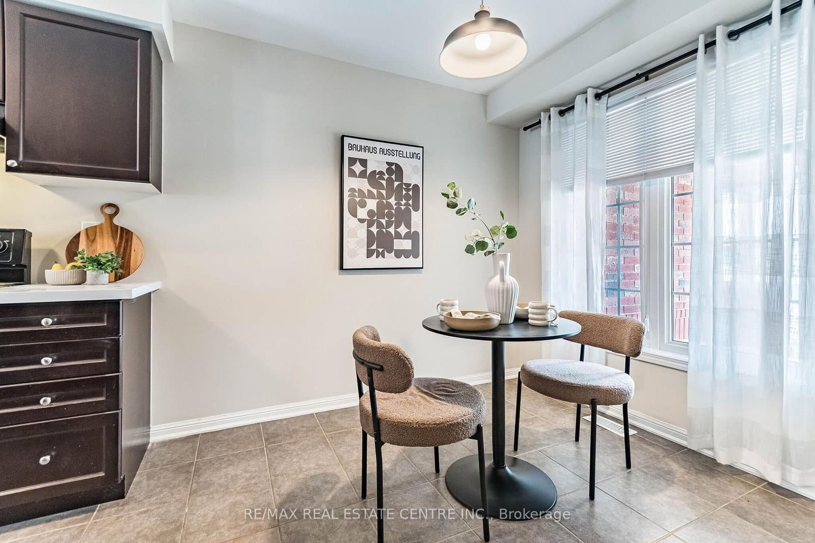 1020 Stemman Place thumbnail 7