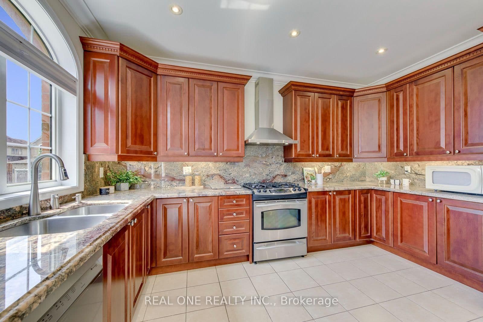 2298 Salcome Drive thumbnail 19