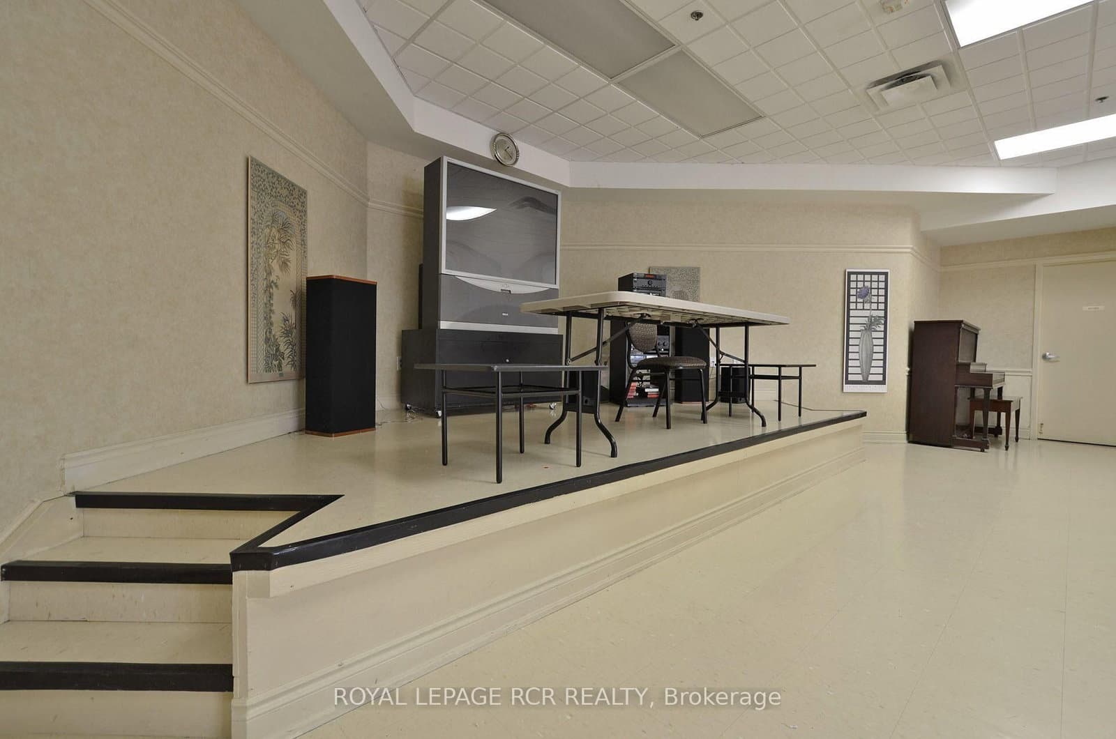 10 S Dayspring Circle S, Unit 304 thumbnail 28