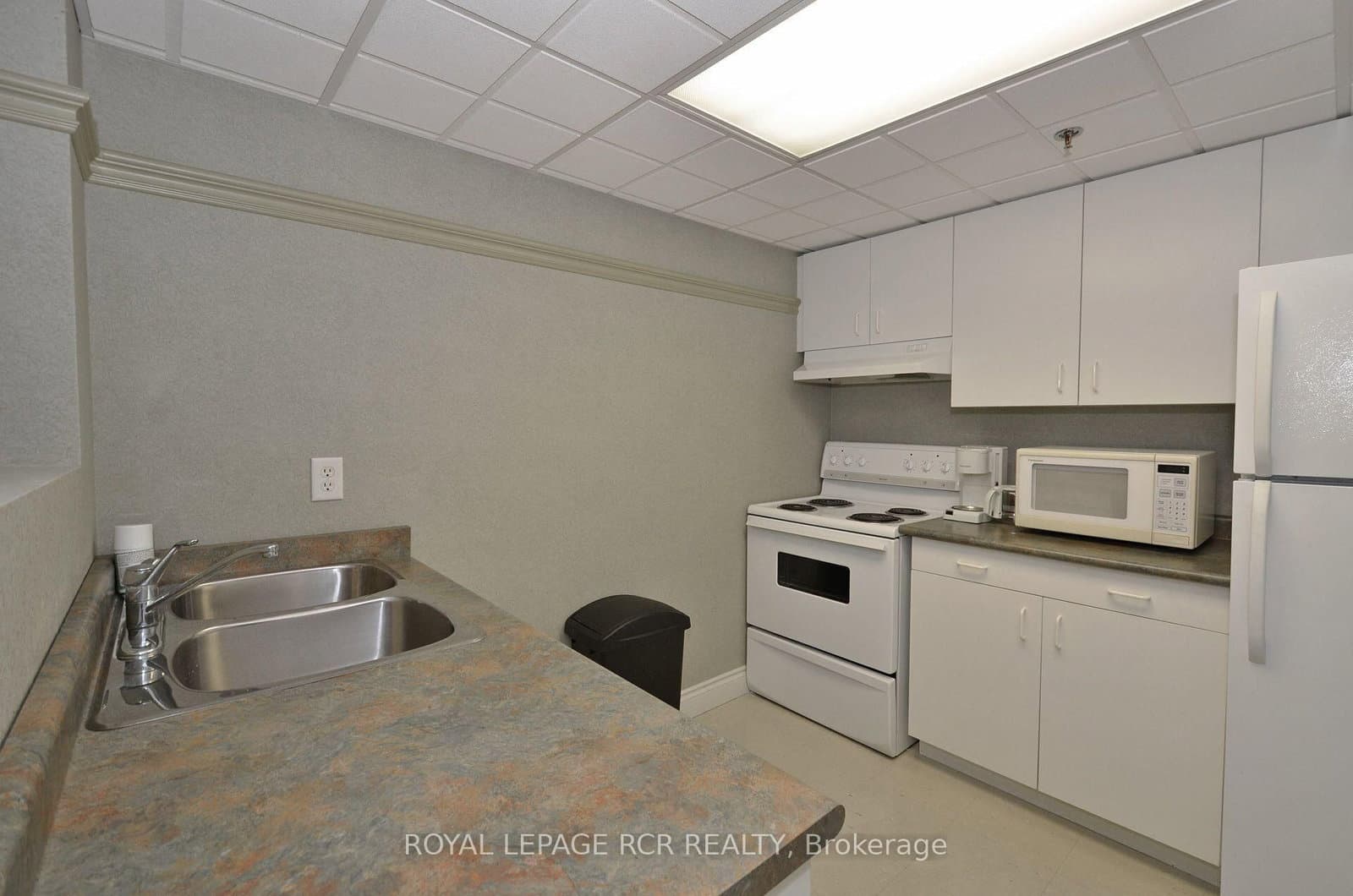 10 S Dayspring Circle S, Unit 304 thumbnail 30