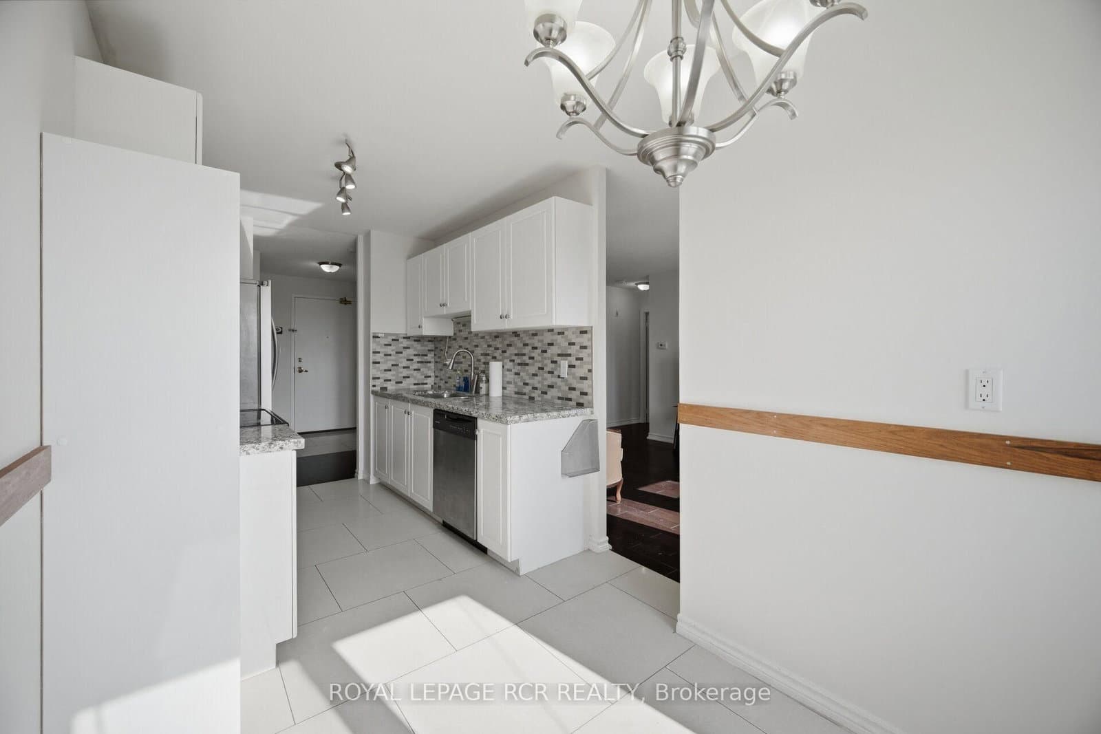 10 S Dayspring Circle S, Unit 304 thumbnail 8