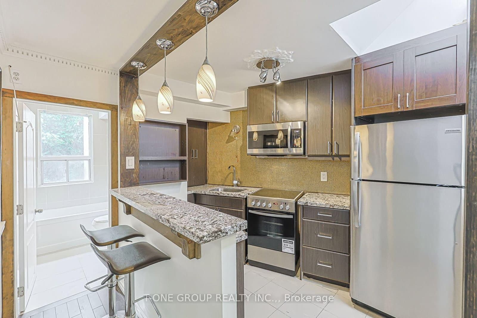 3287 Dundas Street W thumbnail 13