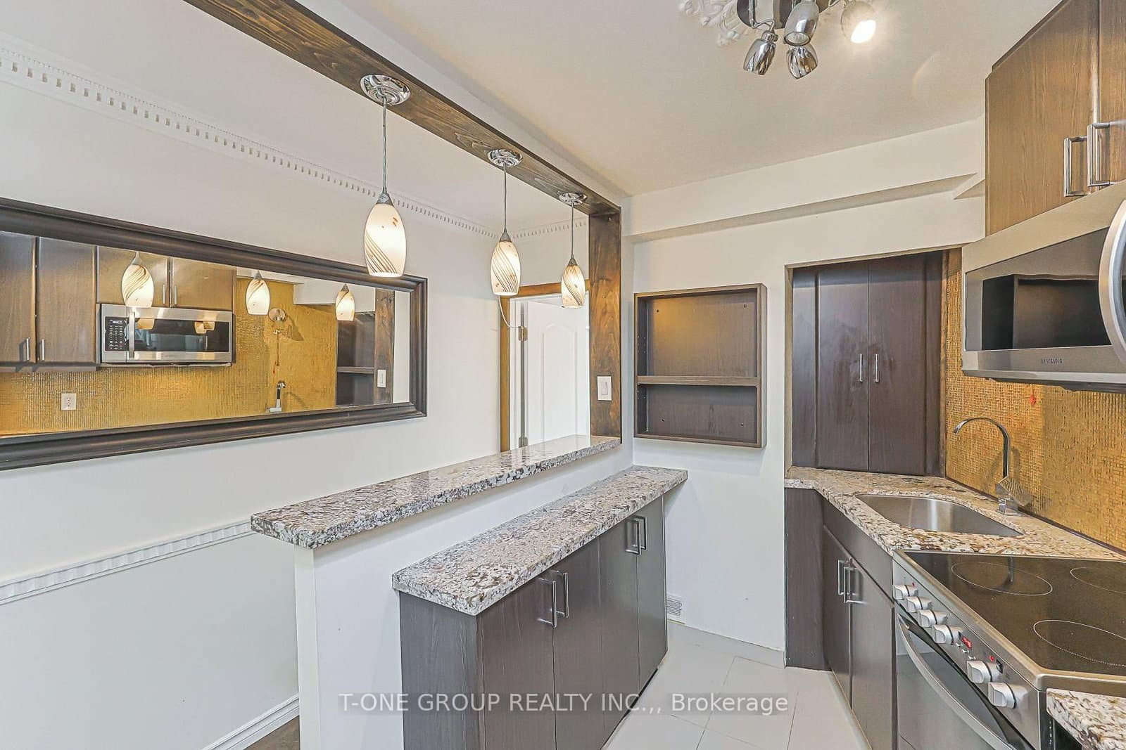 3287 Dundas Street W thumbnail 17