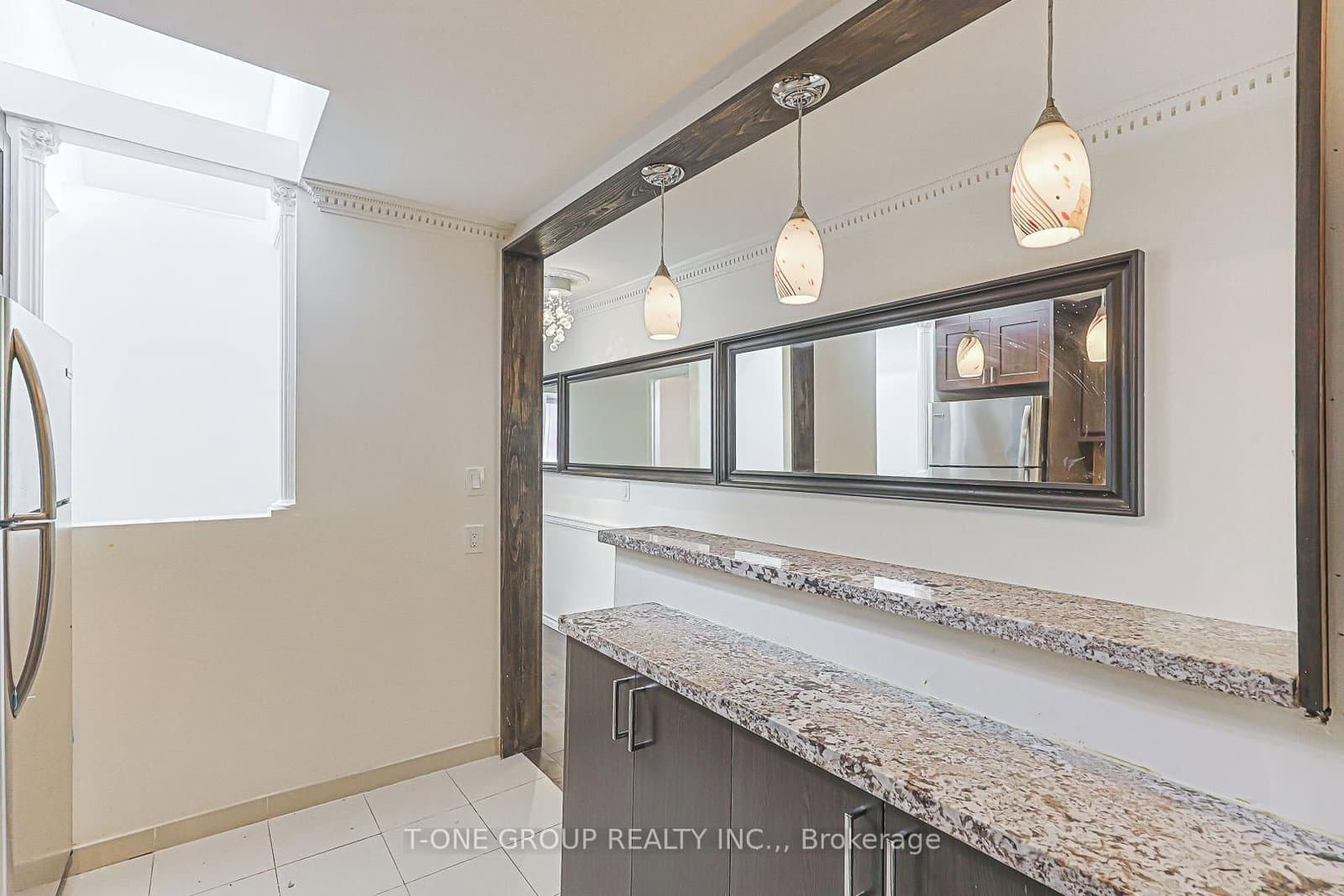 3287 Dundas Street W thumbnail 18