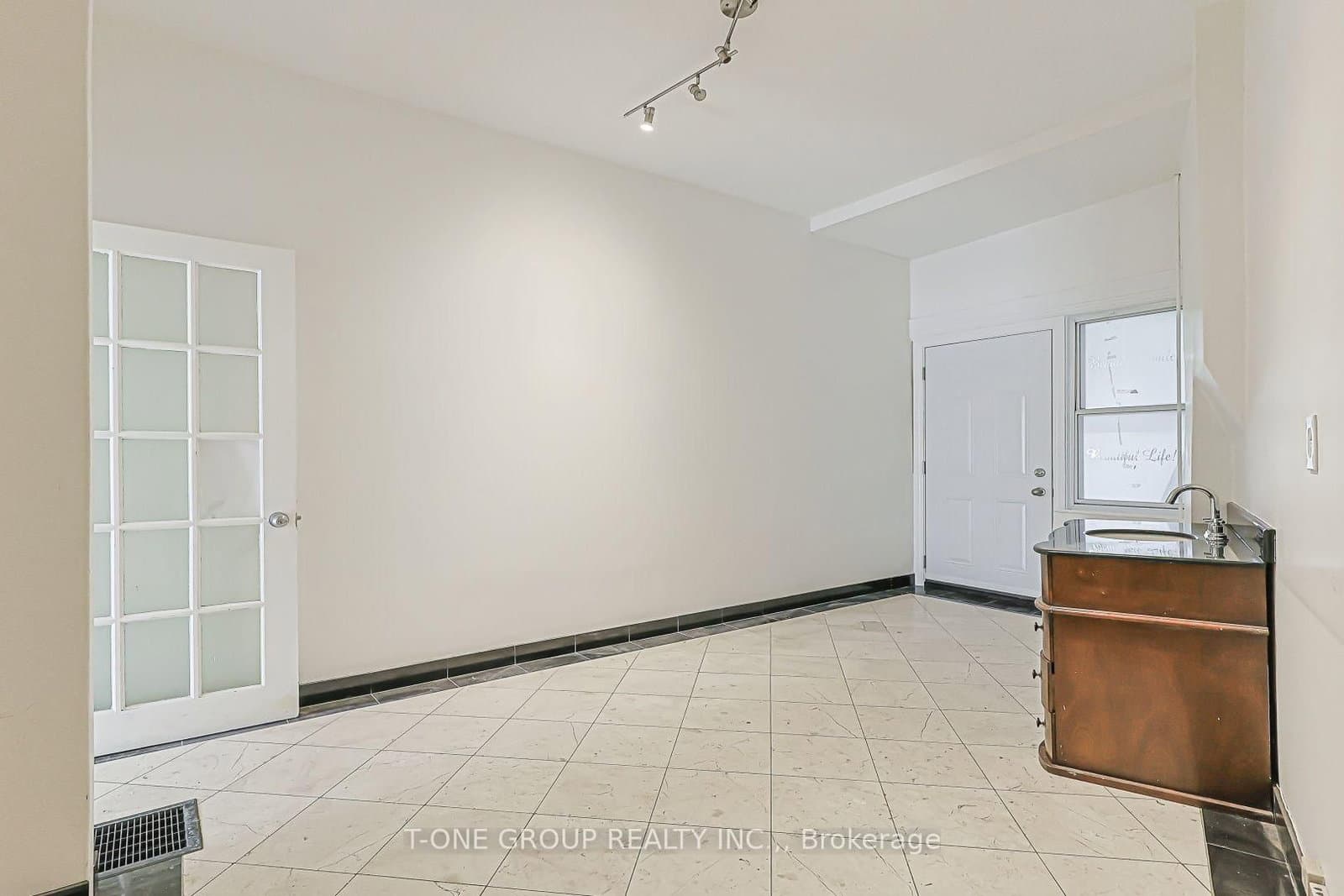 3287 Dundas Street W thumbnail 8