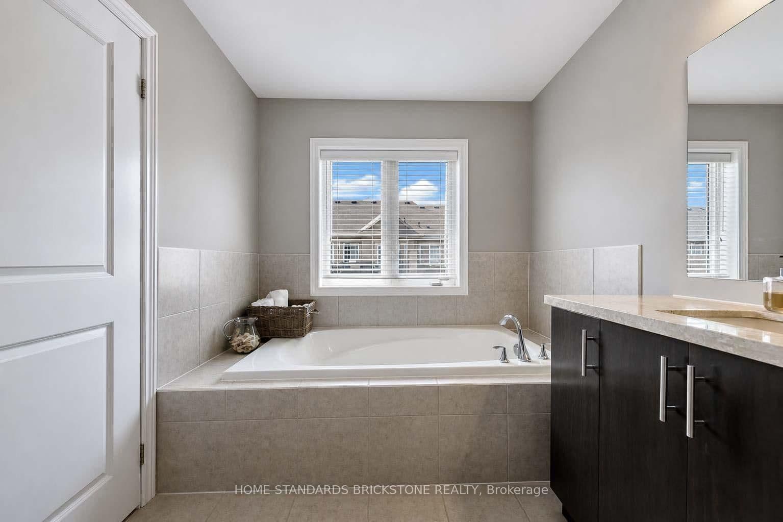 3058 Eberly Woods Drive thumbnail 21