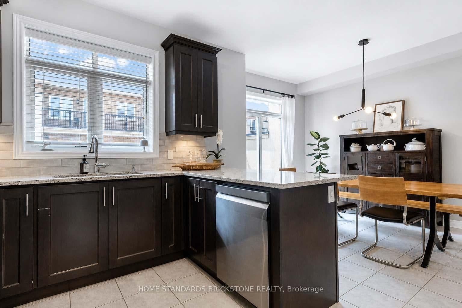 3058 Eberly Woods Drive thumbnail 9