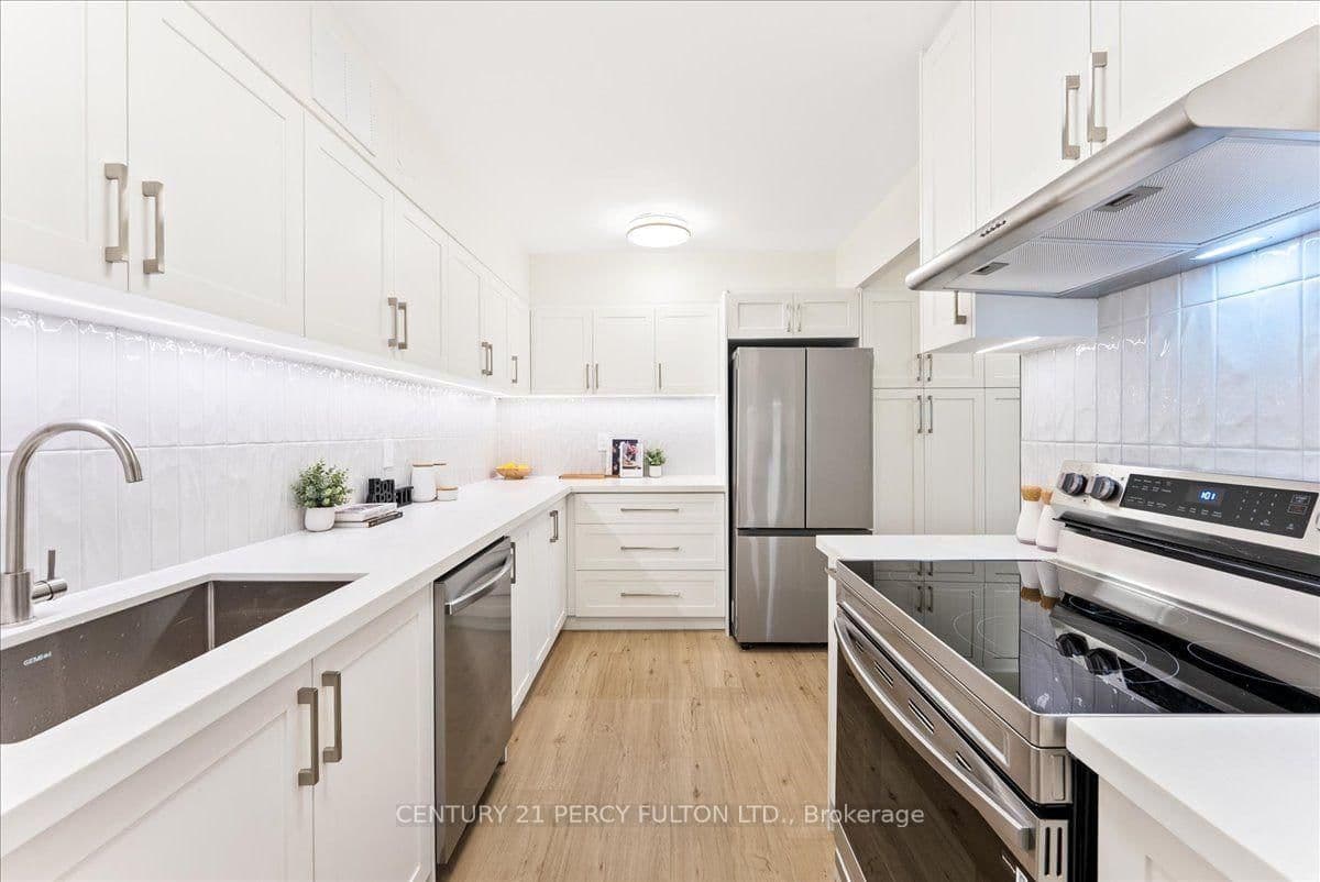 15 London Green Court, Unit 705 thumbnail 17