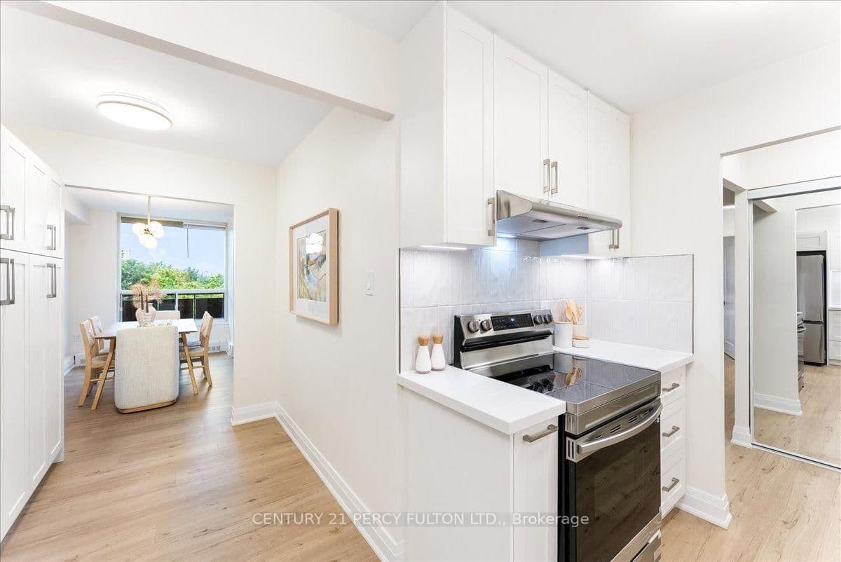 15 London Green Court, Unit 705 thumbnail 23