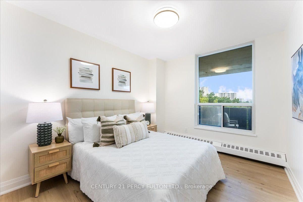 15 London Green Court, Unit 705 thumbnail 31