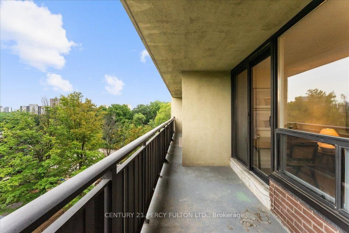 15 London Green Court, Unit 705 thumbnail 35