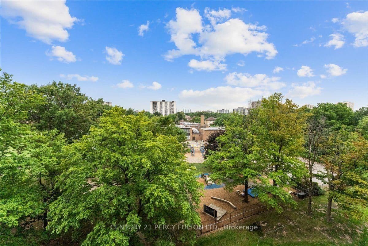 15 London Green Court, Unit 705 thumbnail 40