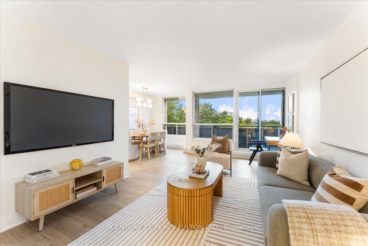 15 London Green Court, Unit 705 thumbnail 6